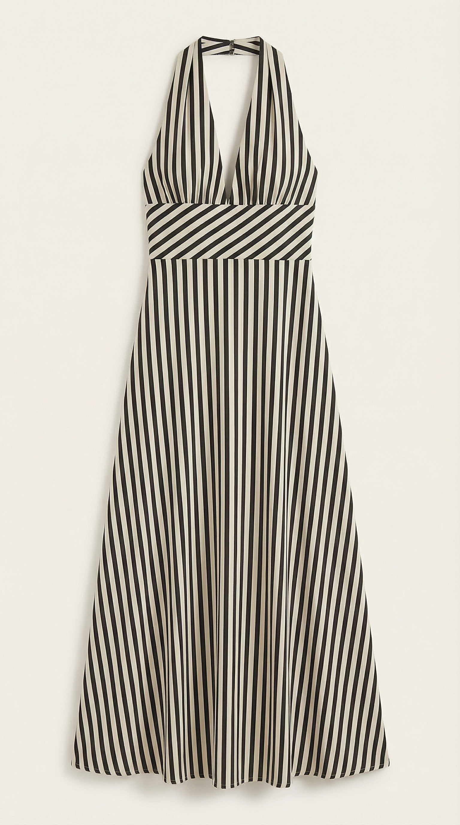 Sandra Collection | Striped Maxi Dress with V-Neck & Flattering Fit for Summer Style 4